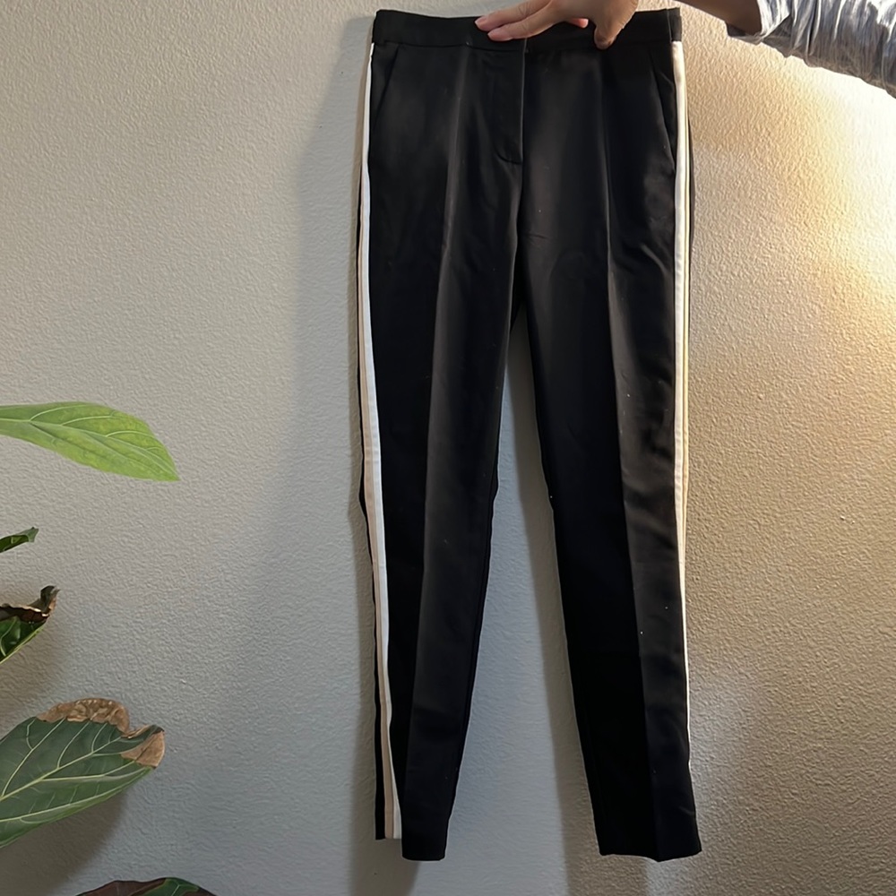 Zara pants. It is in a great condition. Never worn.
